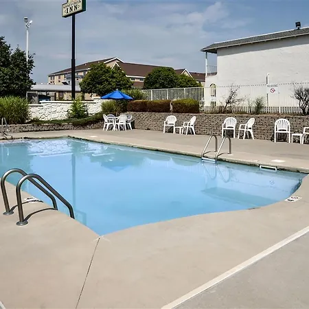 Motel 6-Saint Joseph, MO 