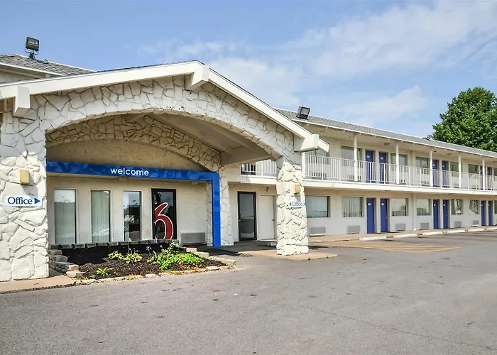 Motel 6-Saint Joseph, Mo