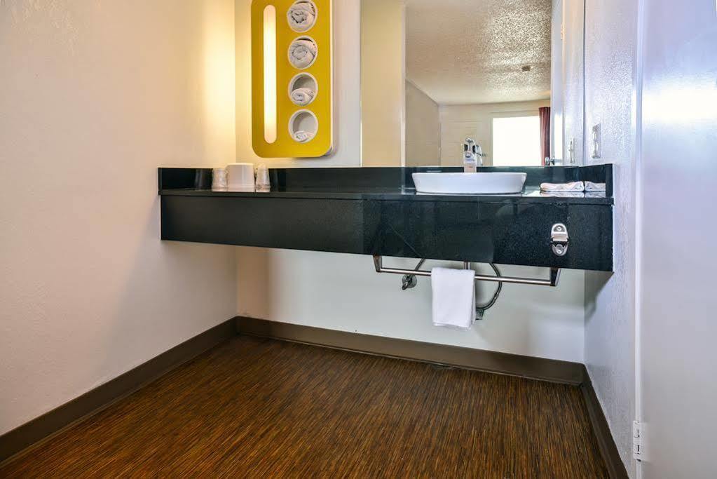 Hotel 6-saint Joseph, Mo